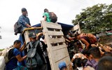 [ẢNH] Người di cư Honduras chạy trốn đói nghèo, ầm ầm đổ về biên giới Mỹ